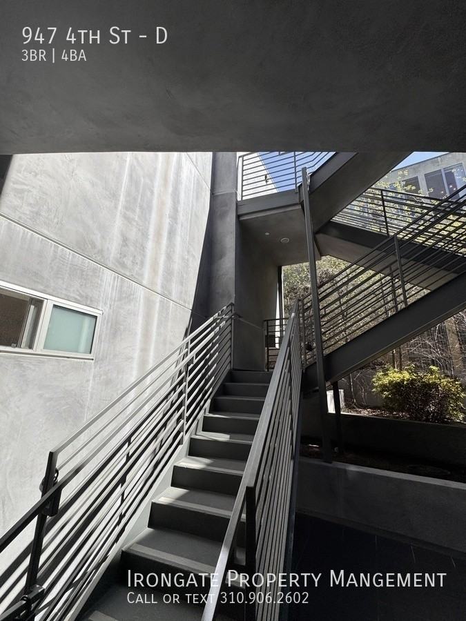 947 4th St #D - Photo 2 of 37