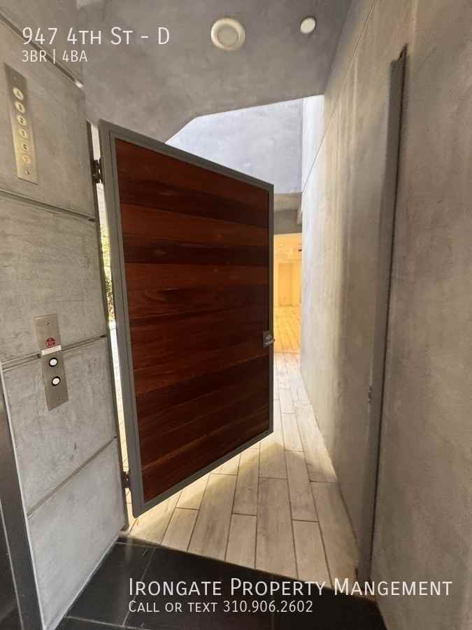 947 4th St #D - Photo 3 of 37