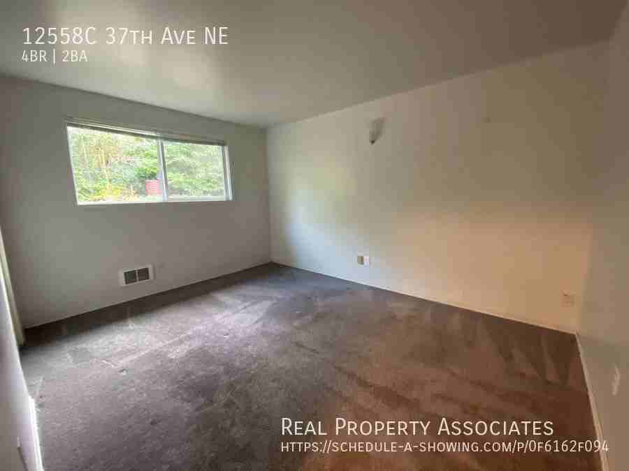 12558 37th Ave Ne Unit C #C - Photo 7 of 12