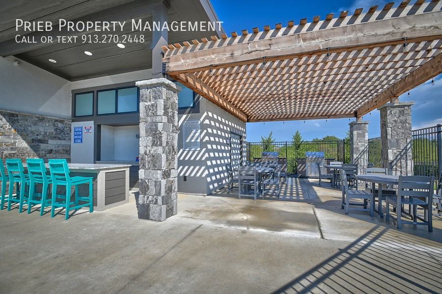 123RD & - Photo 2 of 22