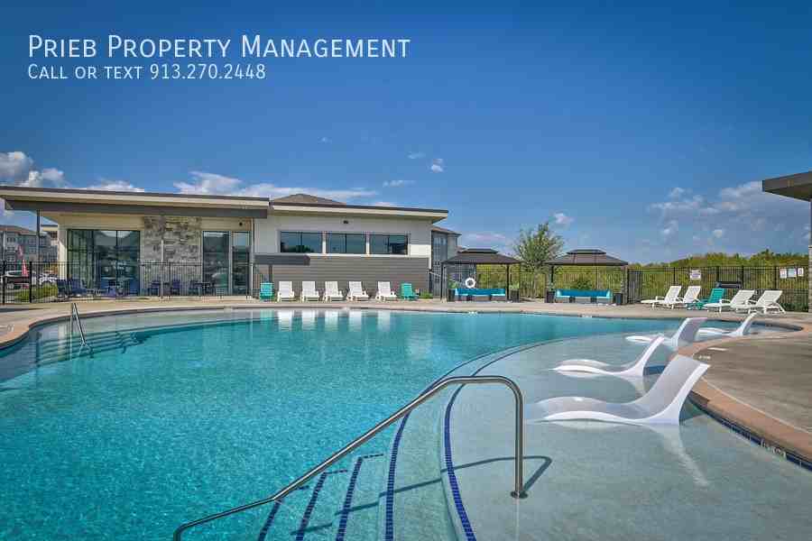 123RD & - Photo 3 of 22