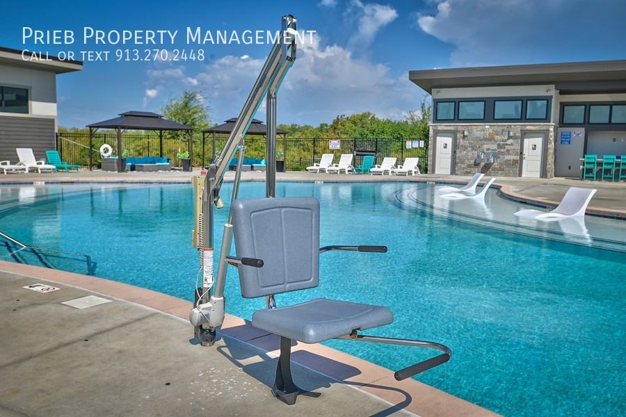 123RD & - Photo 4 of 22