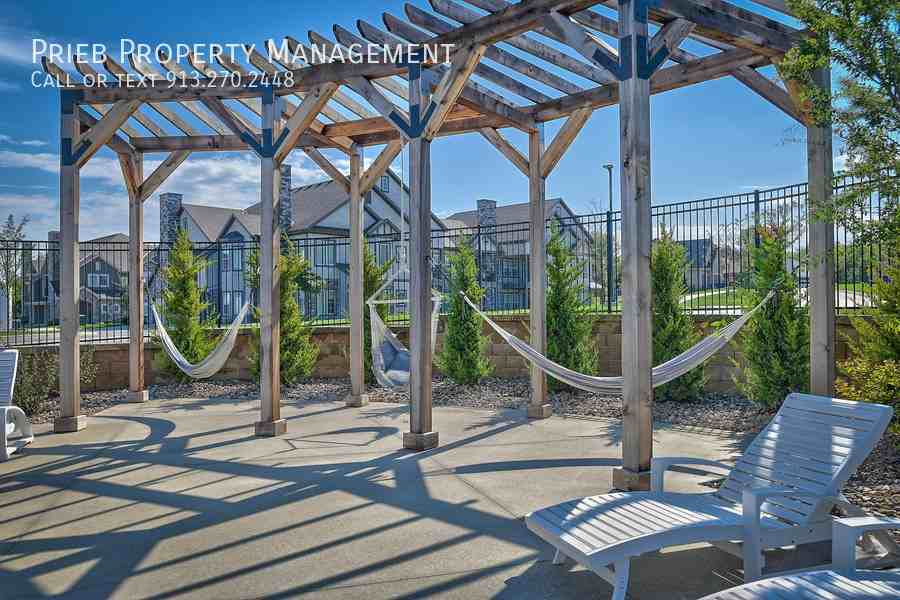 123RD & - Photo 6 of 22