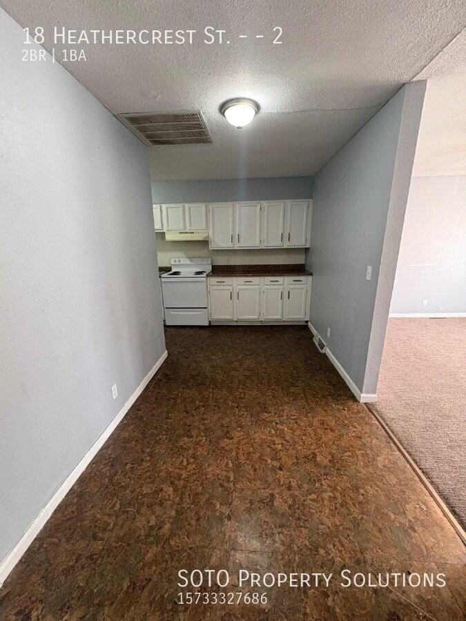 18 Heathercrest St #2 - Photo 4 of 13