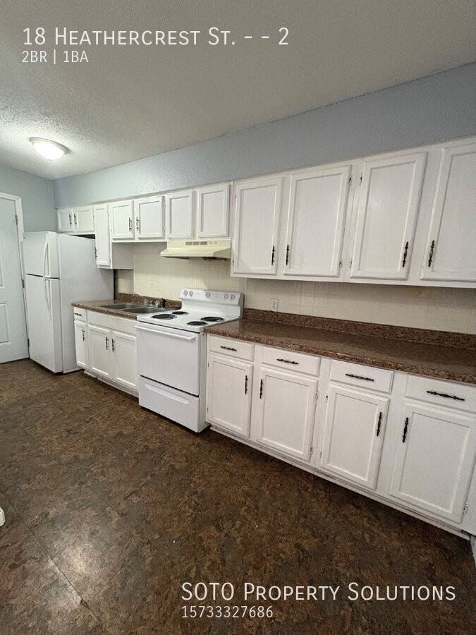 18 Heathercrest St #2 - Photo 5 of 13