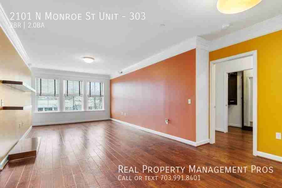 2101 N Monroe St #303 - Photo 5 of 31