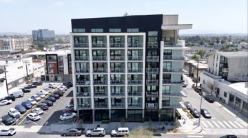 featured image of 3066 N Park Way