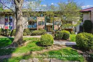 featured image of 2852 Dover Ln #303