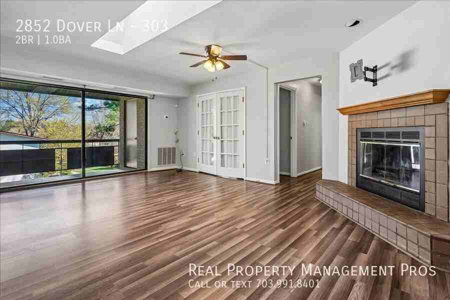 2852 Dover Ln #303 - Photo 2 of 21