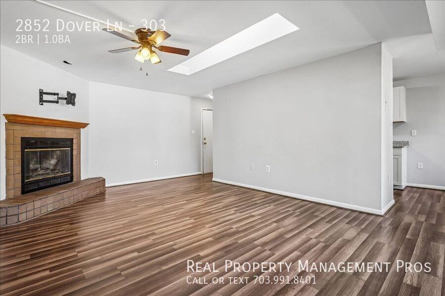 2852 Dover Ln #303 - Photo 4 of 21