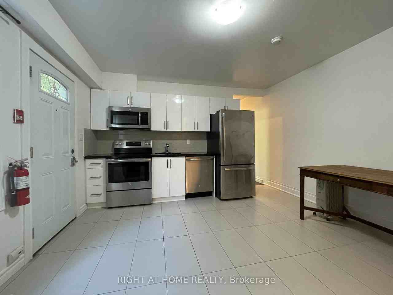 95 D'Arcy Street - Photo 2 of 13