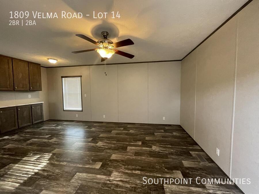 1809 Velma Rd - Photo 2 of 14