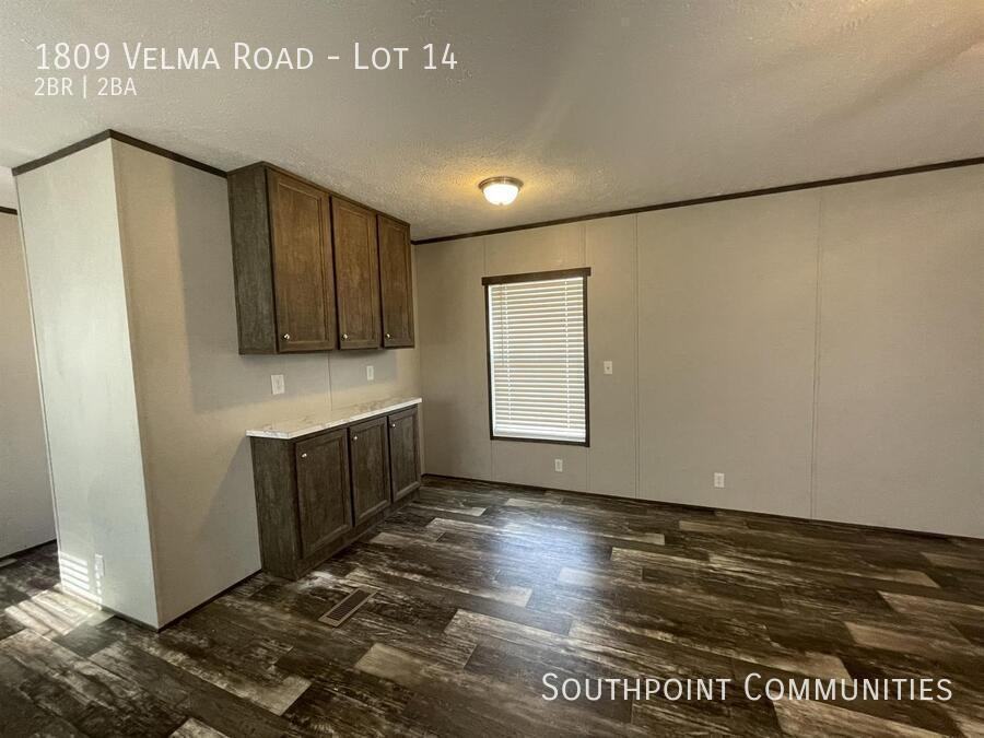 1809 Velma Rd - Photo 4 of 14