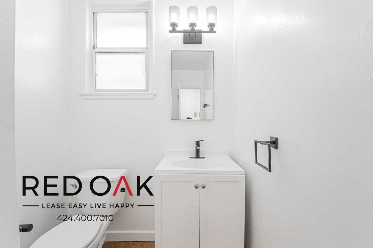 820 S Gramercy Pl #11 - Photo 4 of 19