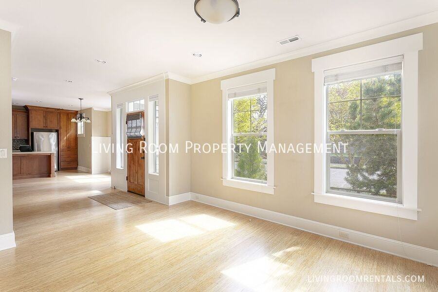 2635 Ne Sumner St - Photo 3 of 16