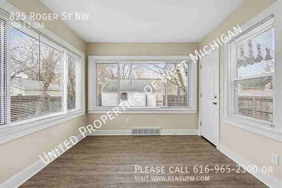 825 Roger St Nw - Photo 3 of 20