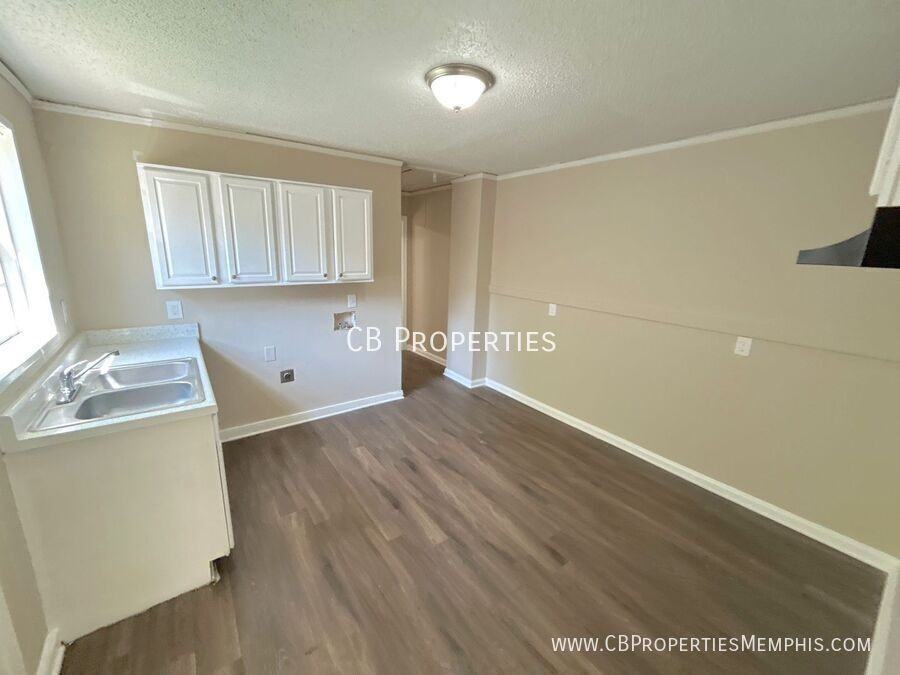 2314 Norman Ave - Photo 2 of 6