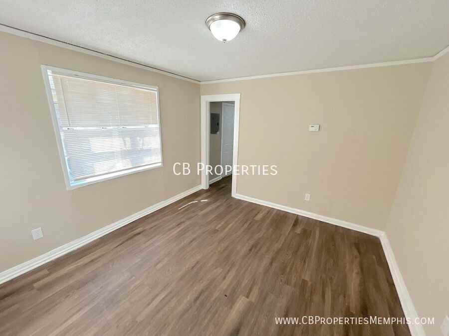 2314 Norman Ave - Photo 5 of 6