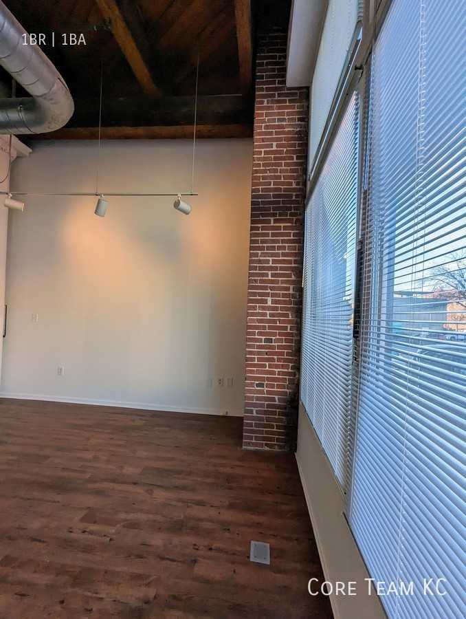 201 W 4th St #103 - Photo 6 of 19