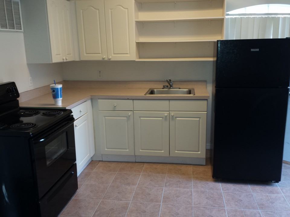 1202 Washington Palm Loop - Photo 2 of 12