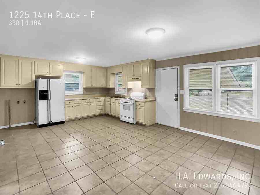 1225 14th Pl E #E - Photo 6 of 13