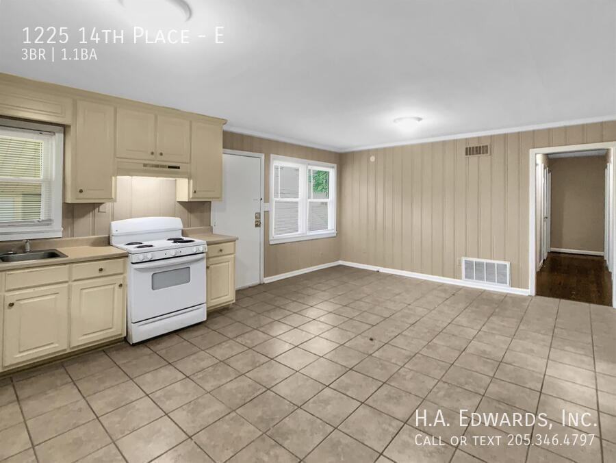 1225 14th Pl E #E - Photo 7 of 13