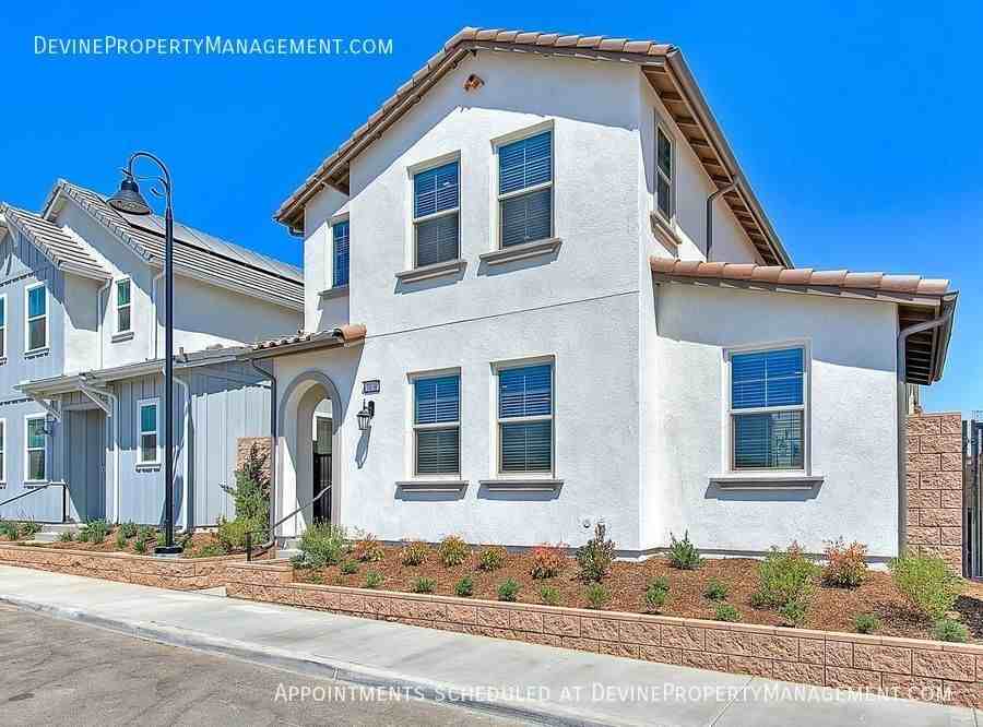 7030 Aloe Ln - Photo 2 of 50