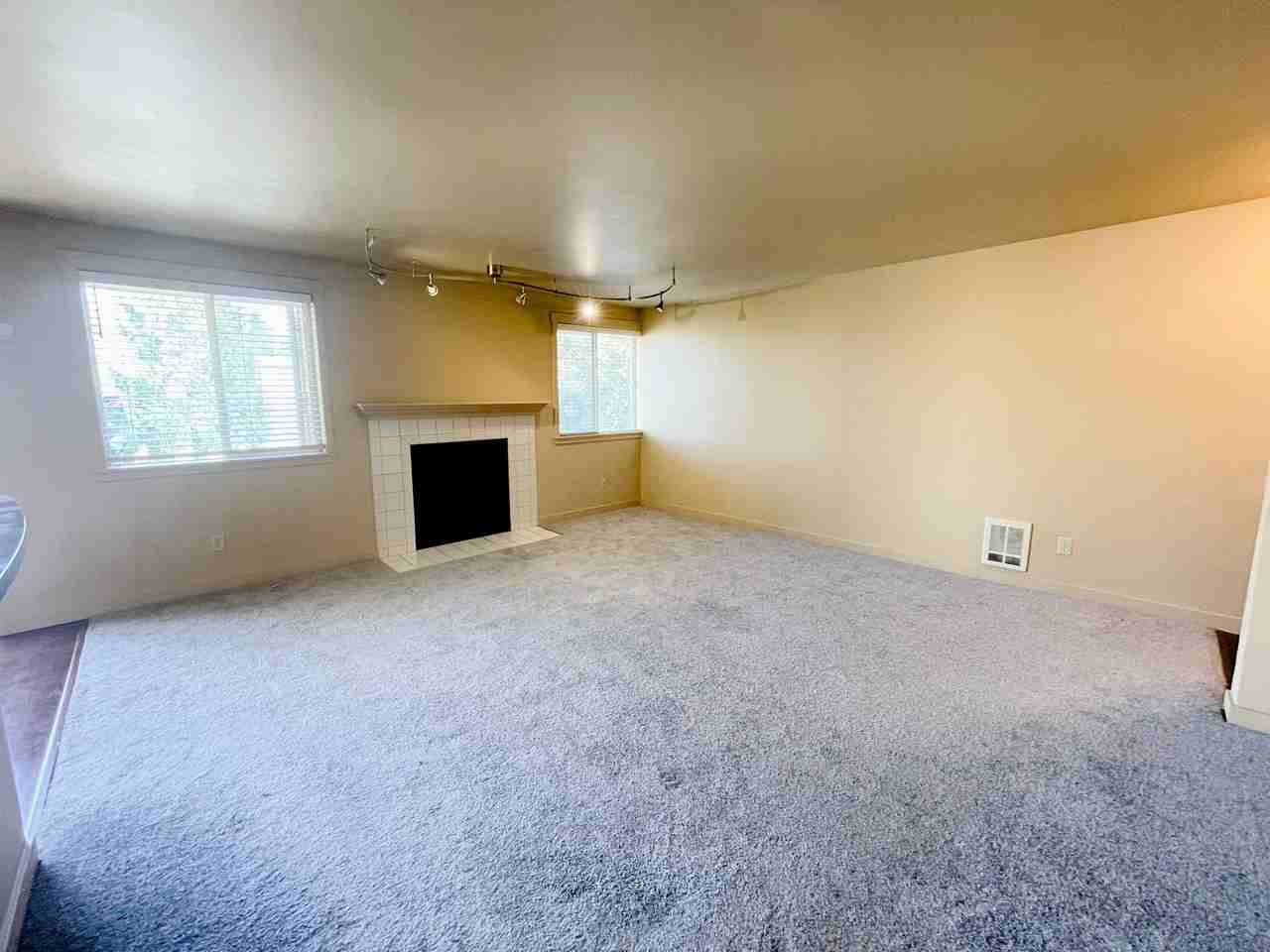 8244 126th Ave Ne - Photo 4 of 28