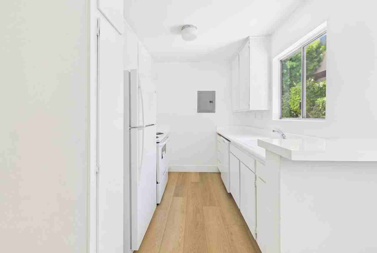 La Cresta Apartments - Photo 4 of 50