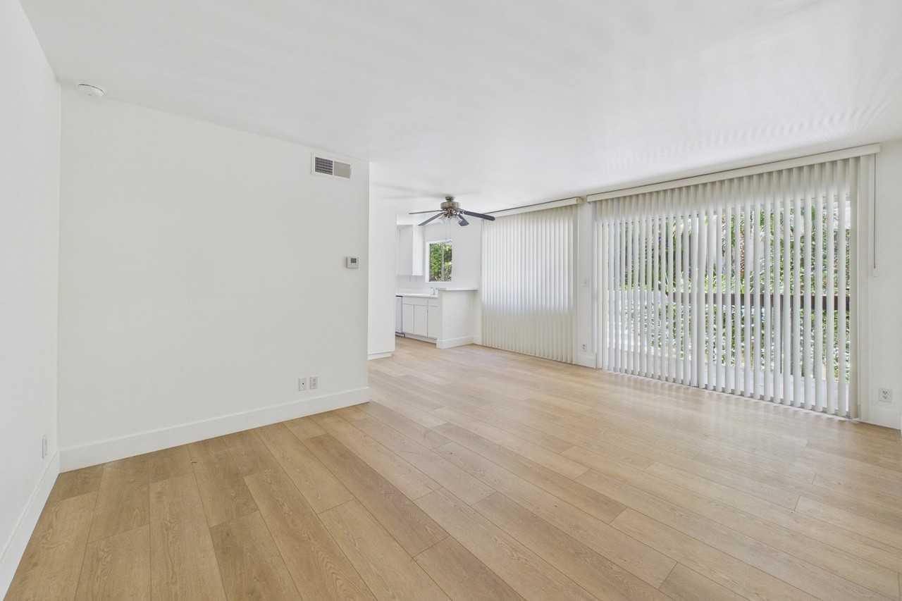 La Cresta Apartments - Photo 5 of 50