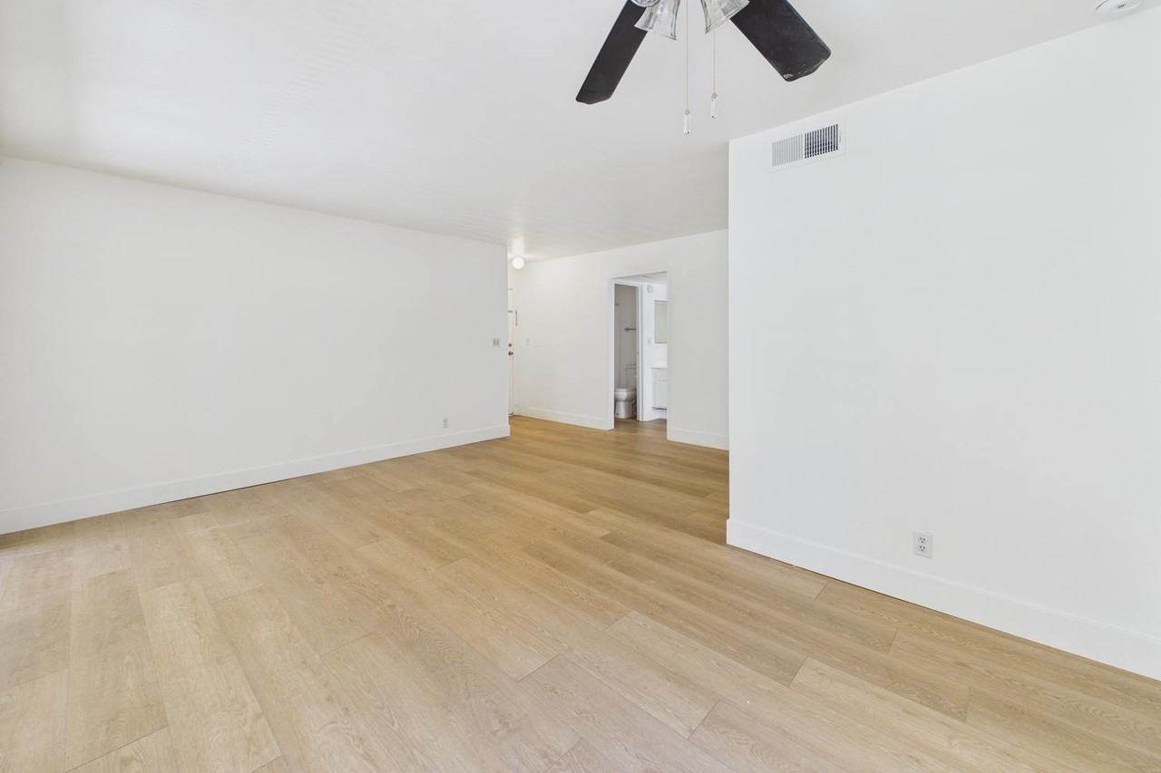 La Cresta Apartments - Photo 7 of 50