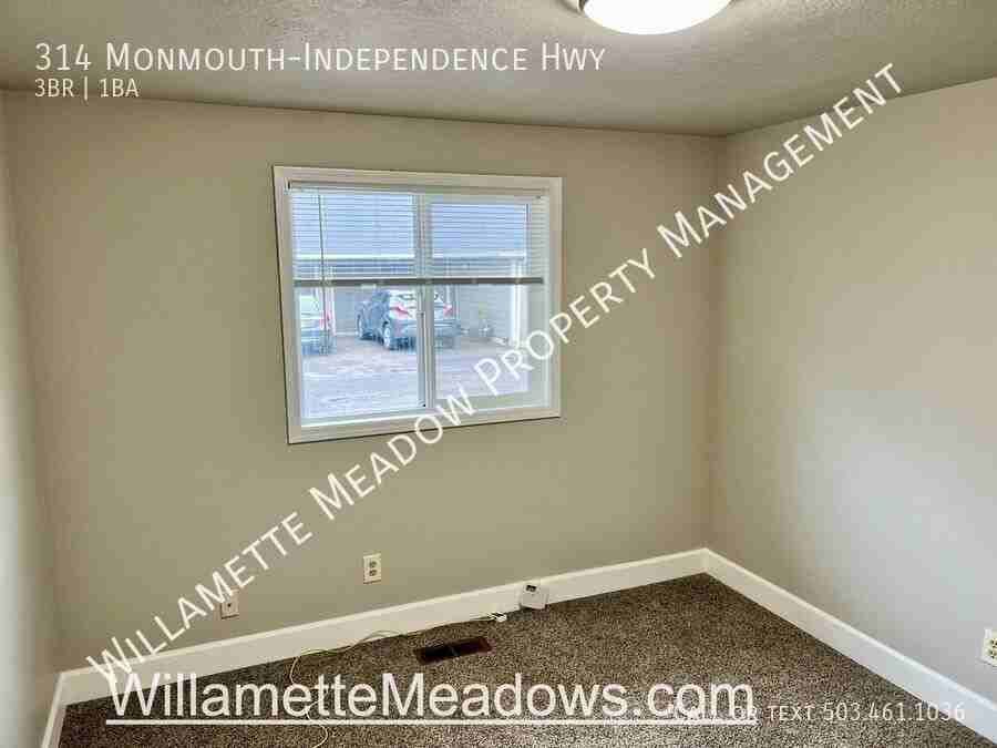 314 Monmouth Independence Hwy - Photo 7 of 14
