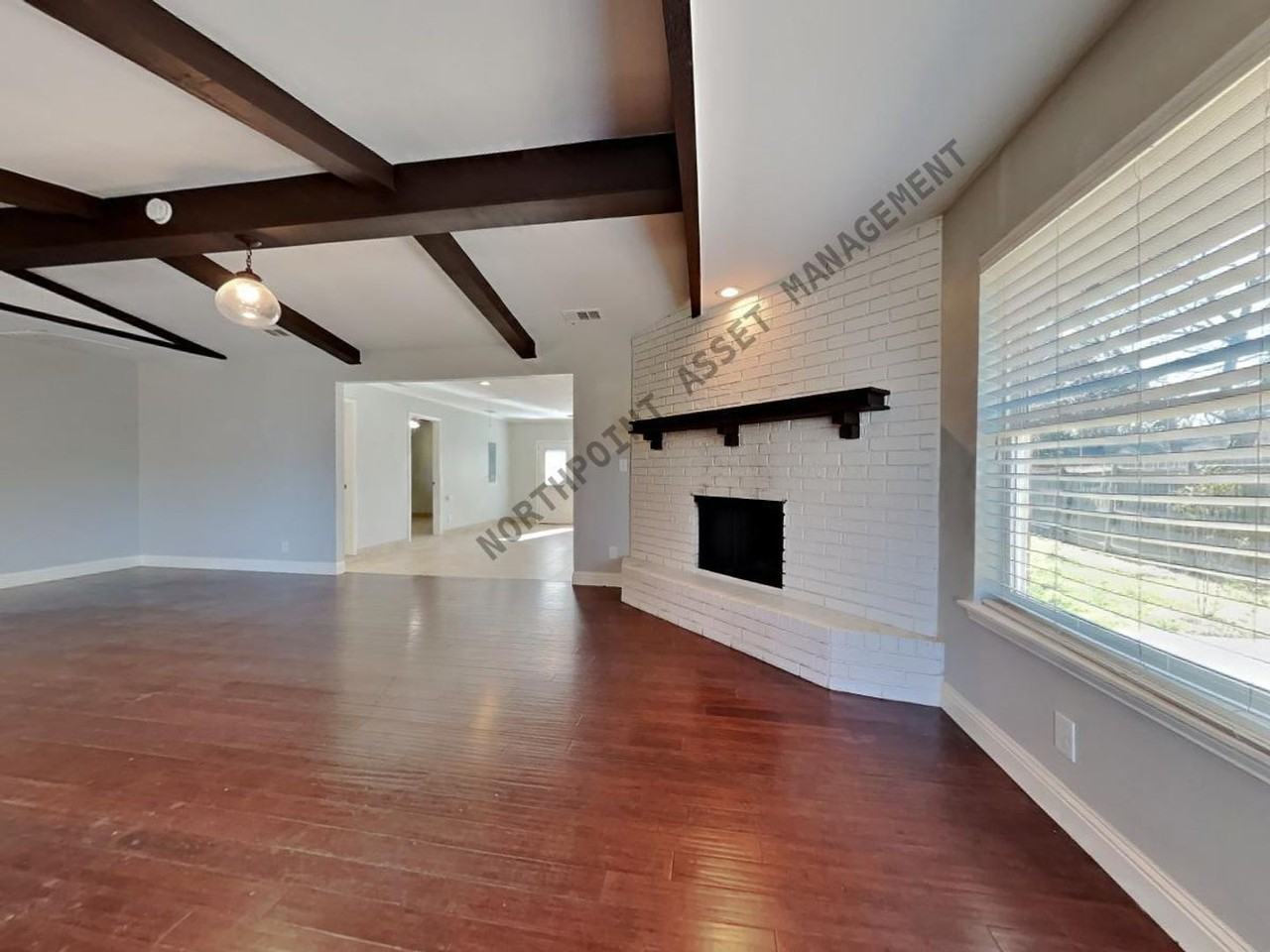 2724 Russwood Ln - Photo 4 of 25