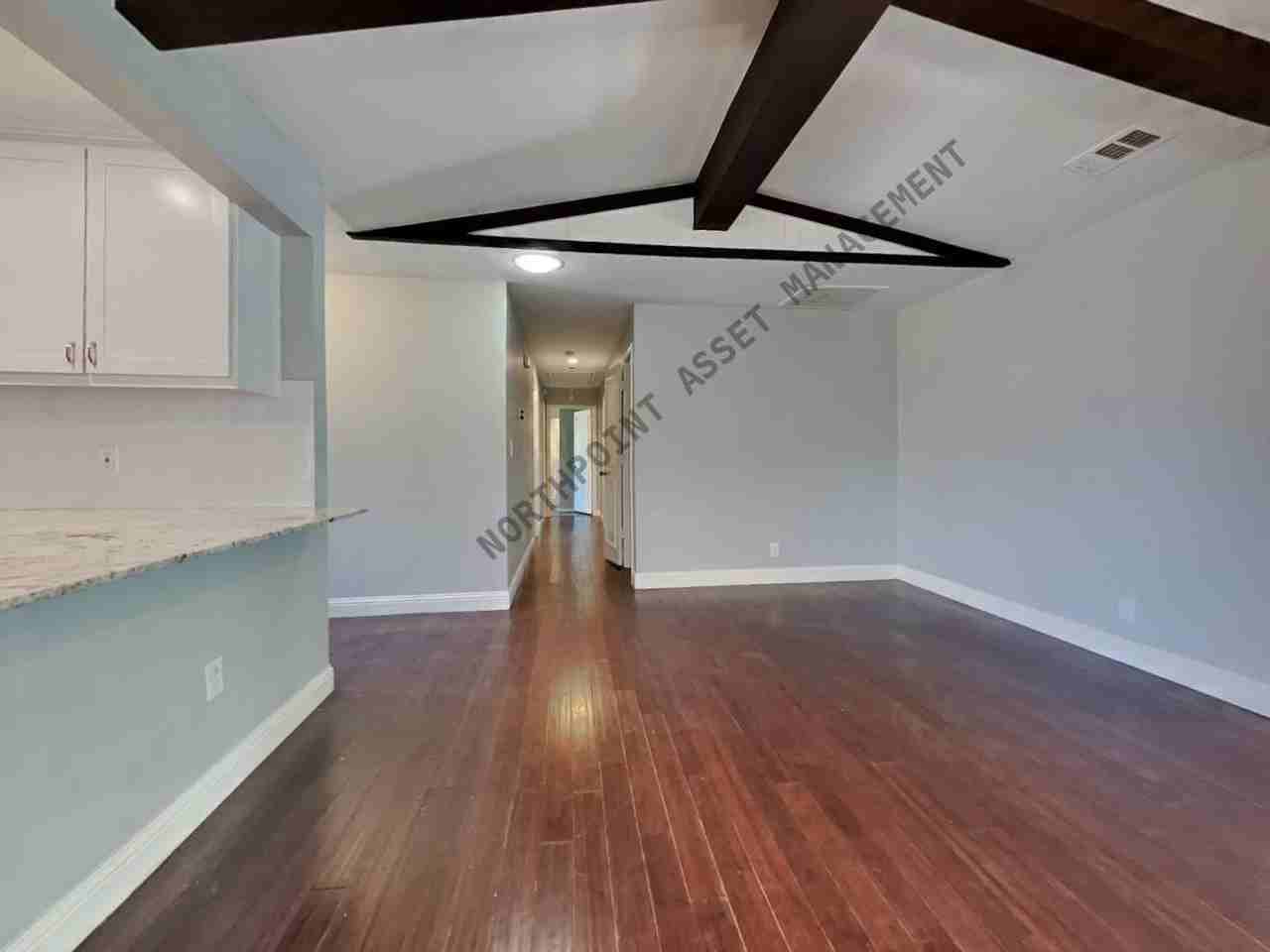 2724 Russwood Ln - Photo 6 of 25