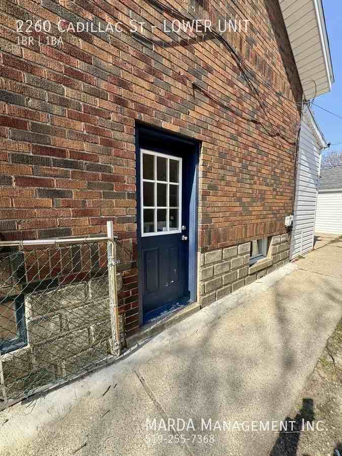 2260 Cadillac St - Photo 3 of 18