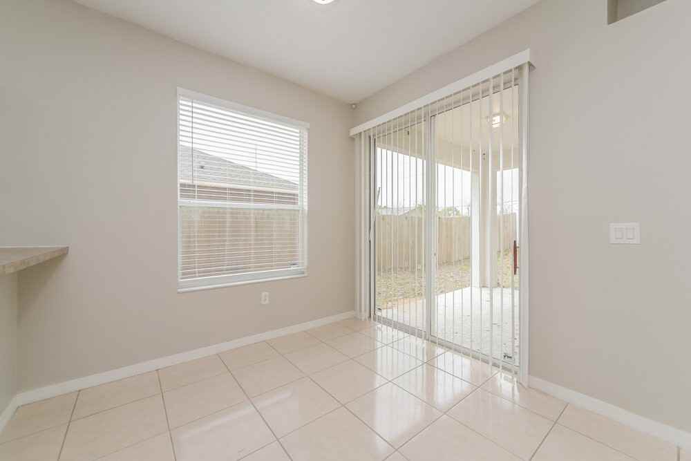 139 Bluff Pass Dr - Photo 5 of 16