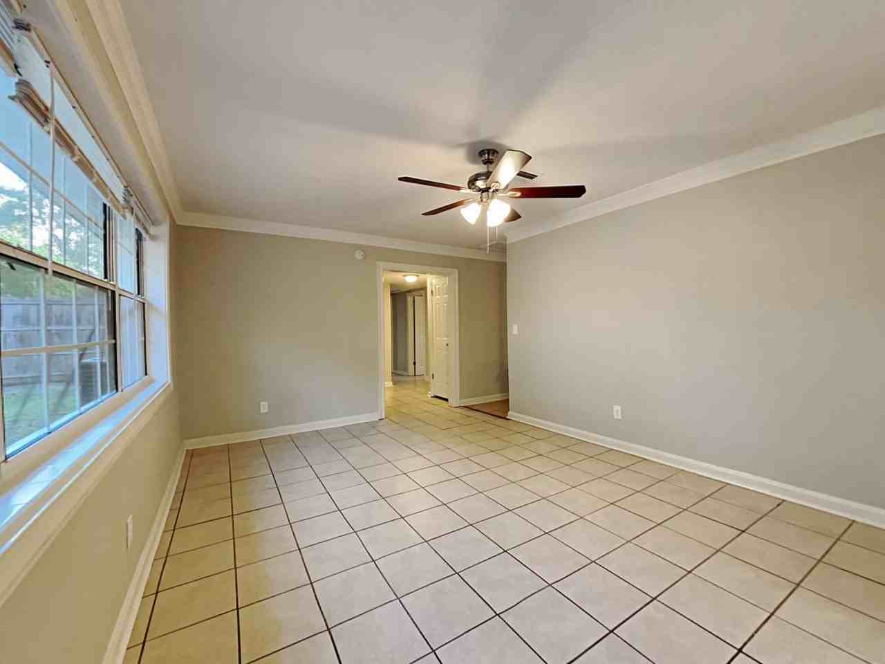 3646 Colebrooke Dr - Photo 3 of 18