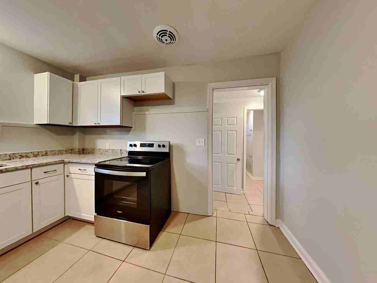 3646 Colebrooke Dr - Photo 4 of 18