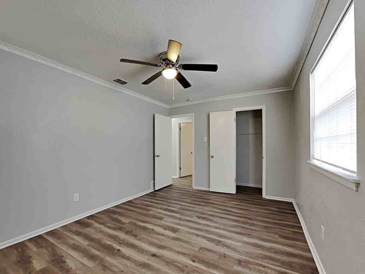 3500 Brambleton Pl - Photo 7 of 18