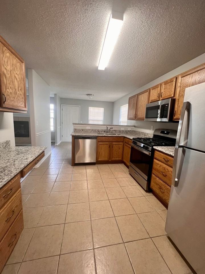 4217 Highland Ave - Photo 6 of 20