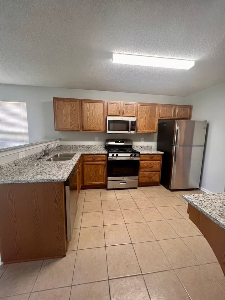 4217 Highland Ave - Photo 7 of 20