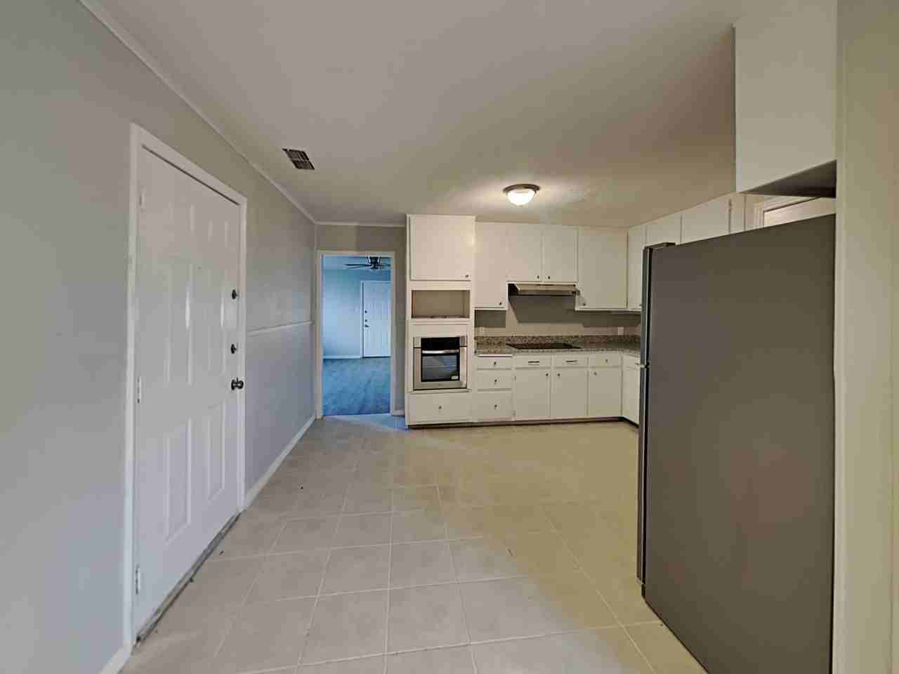 4725 Dilworth Ct - Photo 6 of 18