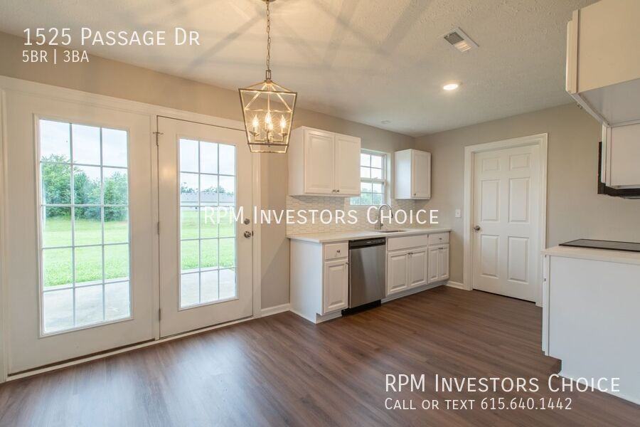 1525 Passage Dr - Photo 6 of 30