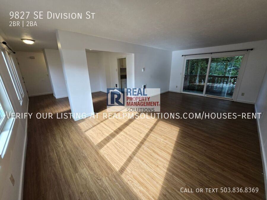 9827 Se Division St - Photo 3 of 13