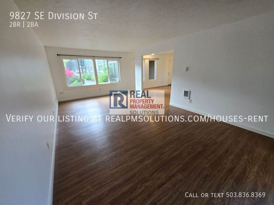 9827 Se Division St - Photo 4 of 13