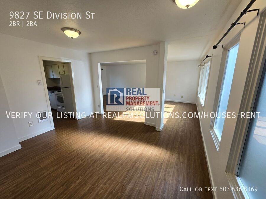 9827 Se Division St - Photo 5 of 13