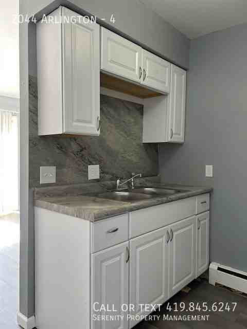 2044 Arlington Ave #4 - Photo 7 of 7