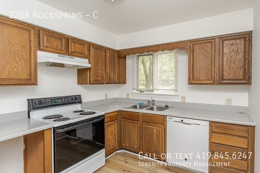 2208 Rockspring Rd #C - Photo 5 of 12