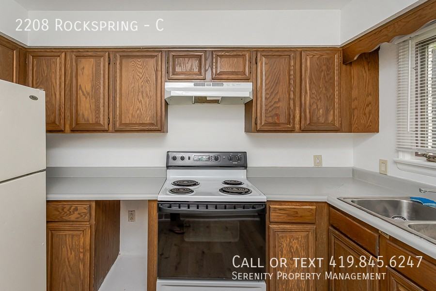 2208 Rockspring Rd #C - Photo 6 of 12