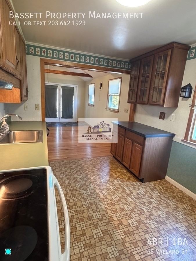 68 Willard St - Photo 7 of 34